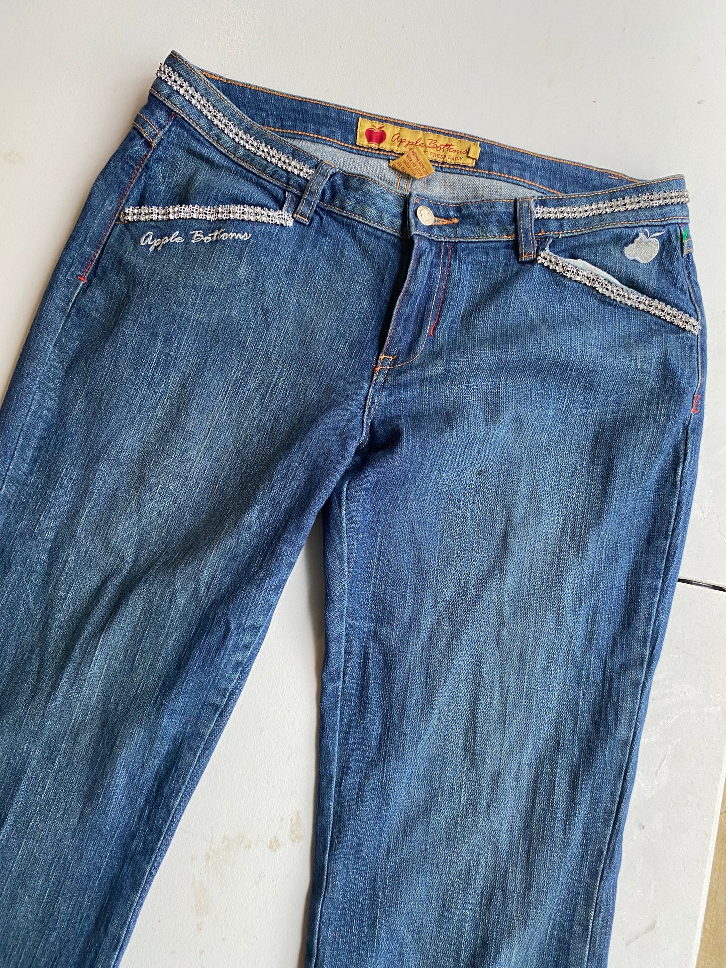 Silver apple bottoms